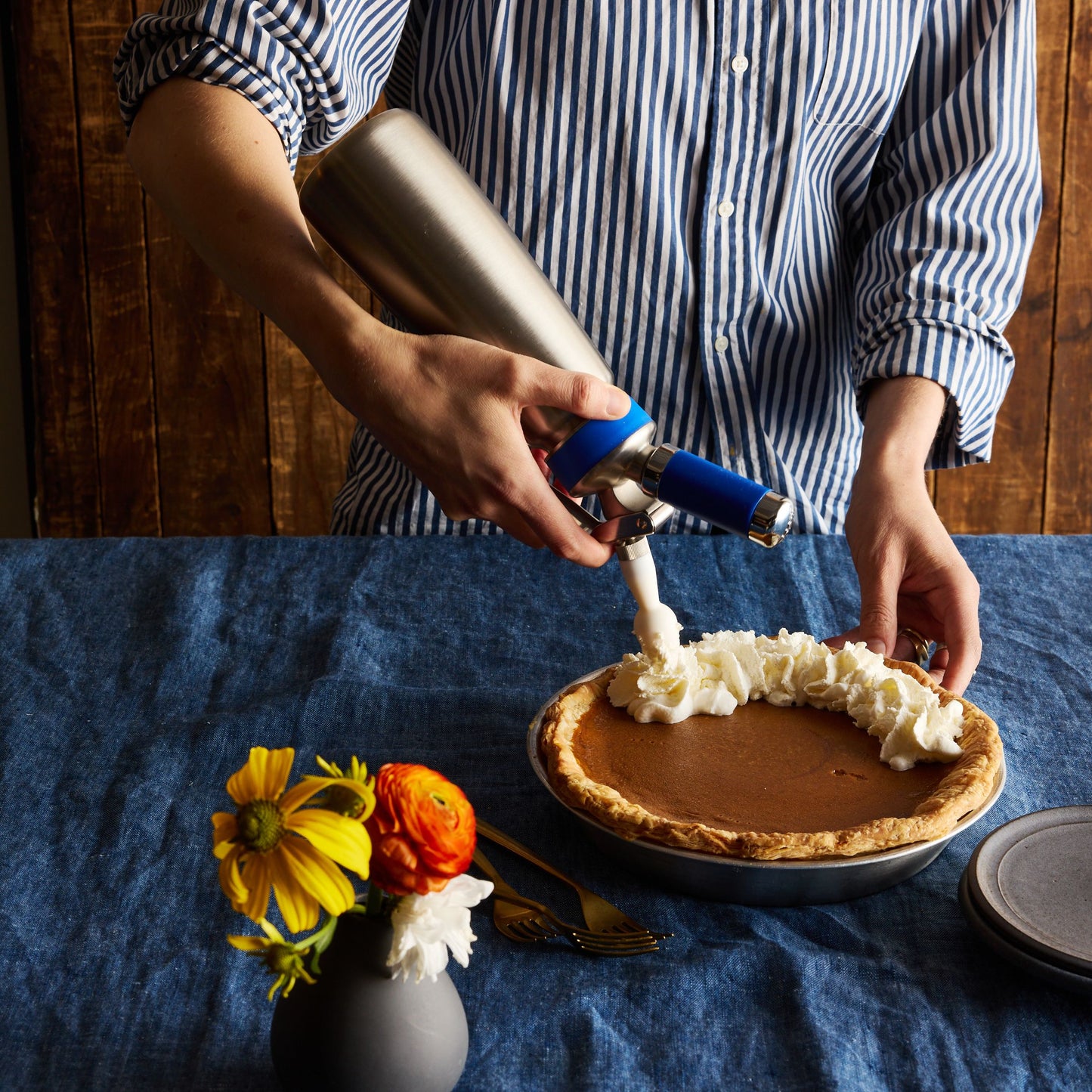 Professional Whipped Cream Canister & Nitrogen Chargers