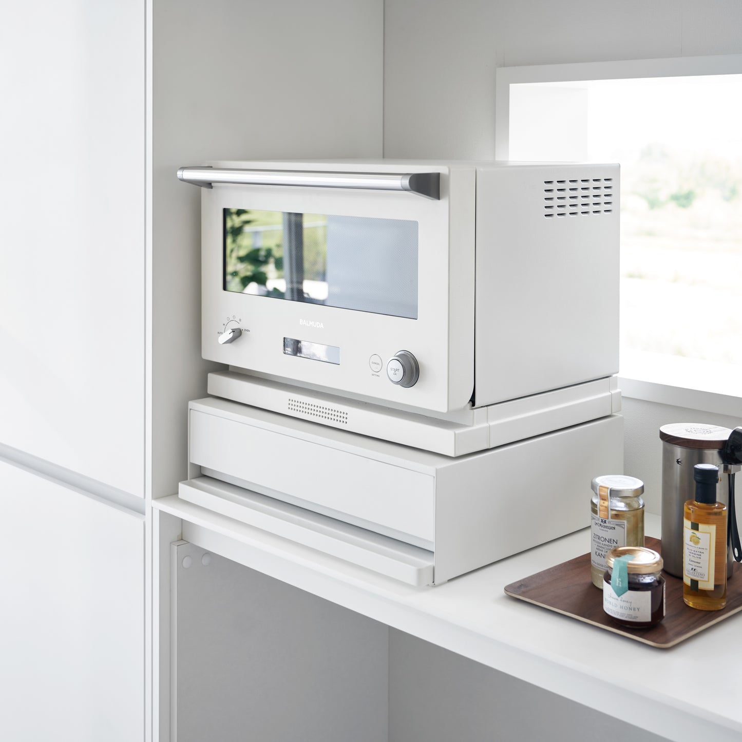 Countertop Drawer With Pull-Out Shelf