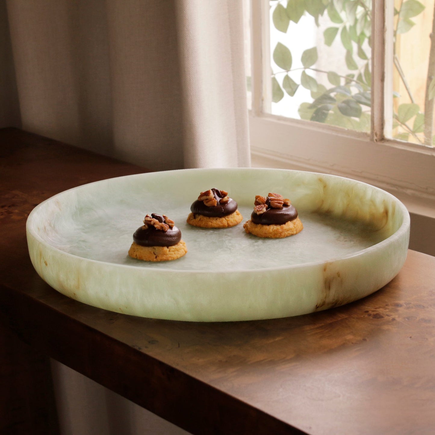Resin Giada Round Tray