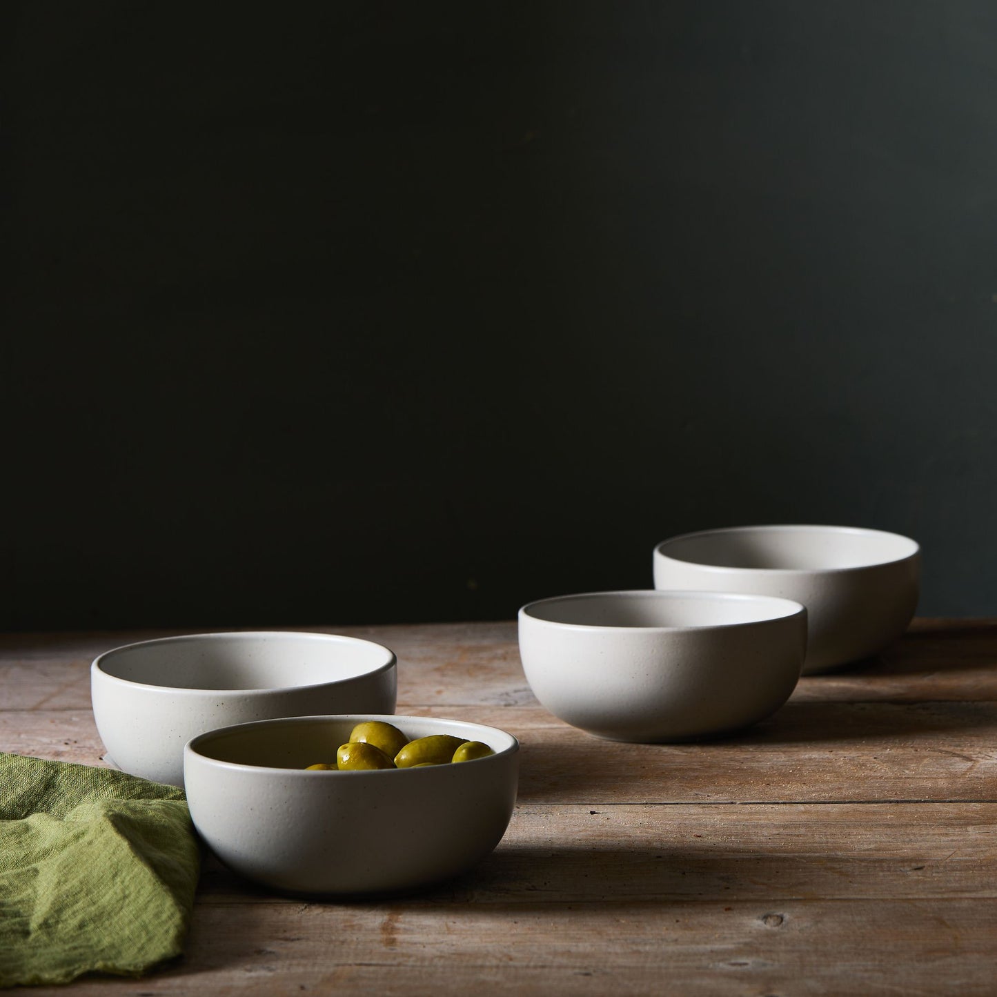 Modern Classic Ceramic Dinnerware