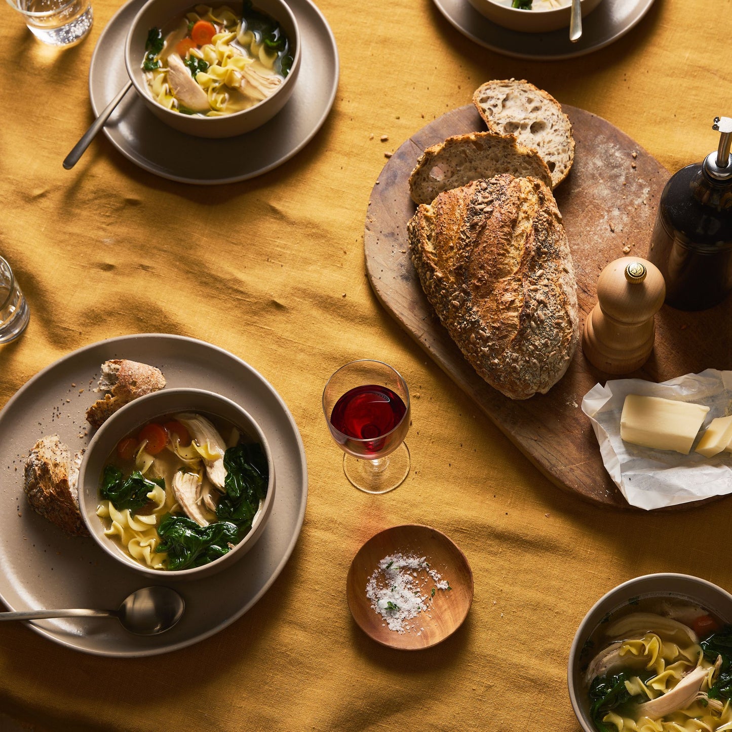Modern Classic Ceramic Dinnerware