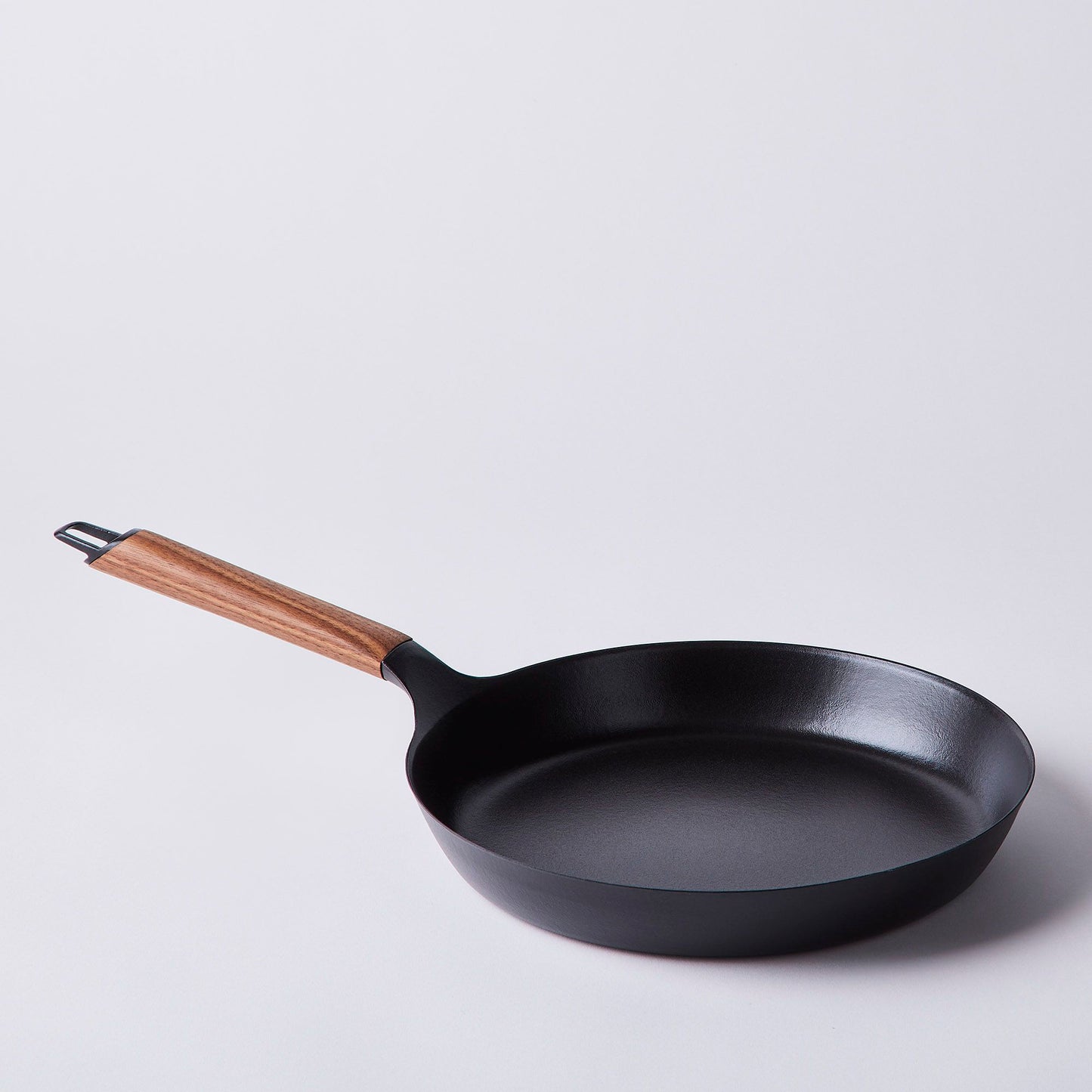 Vermicular Lightweight Japanese Cast-Iron Frying Pan