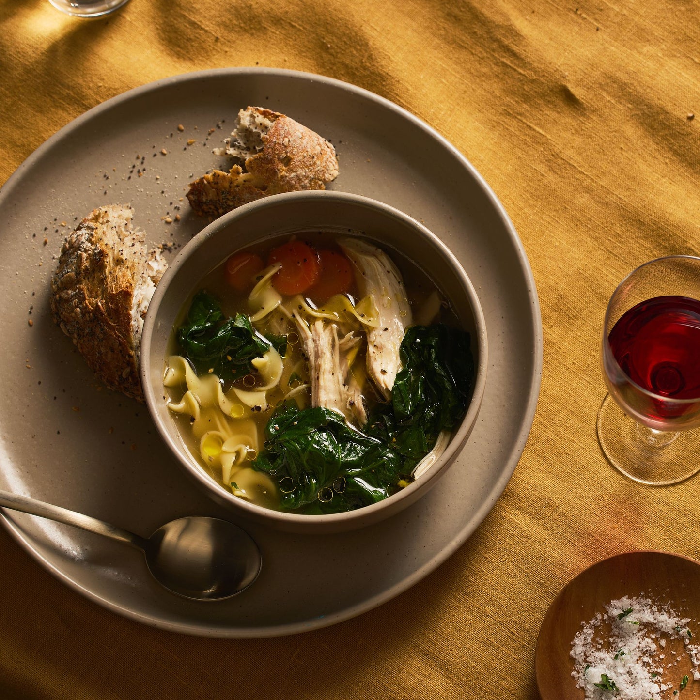Modern Classic Ceramic Dinnerware