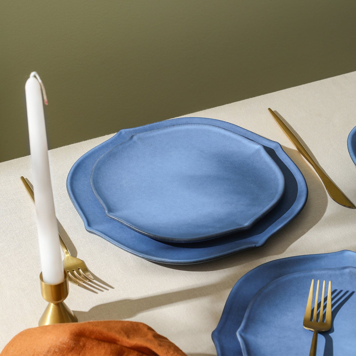 Baskerville Stoneware Dinnerware Set - Blue