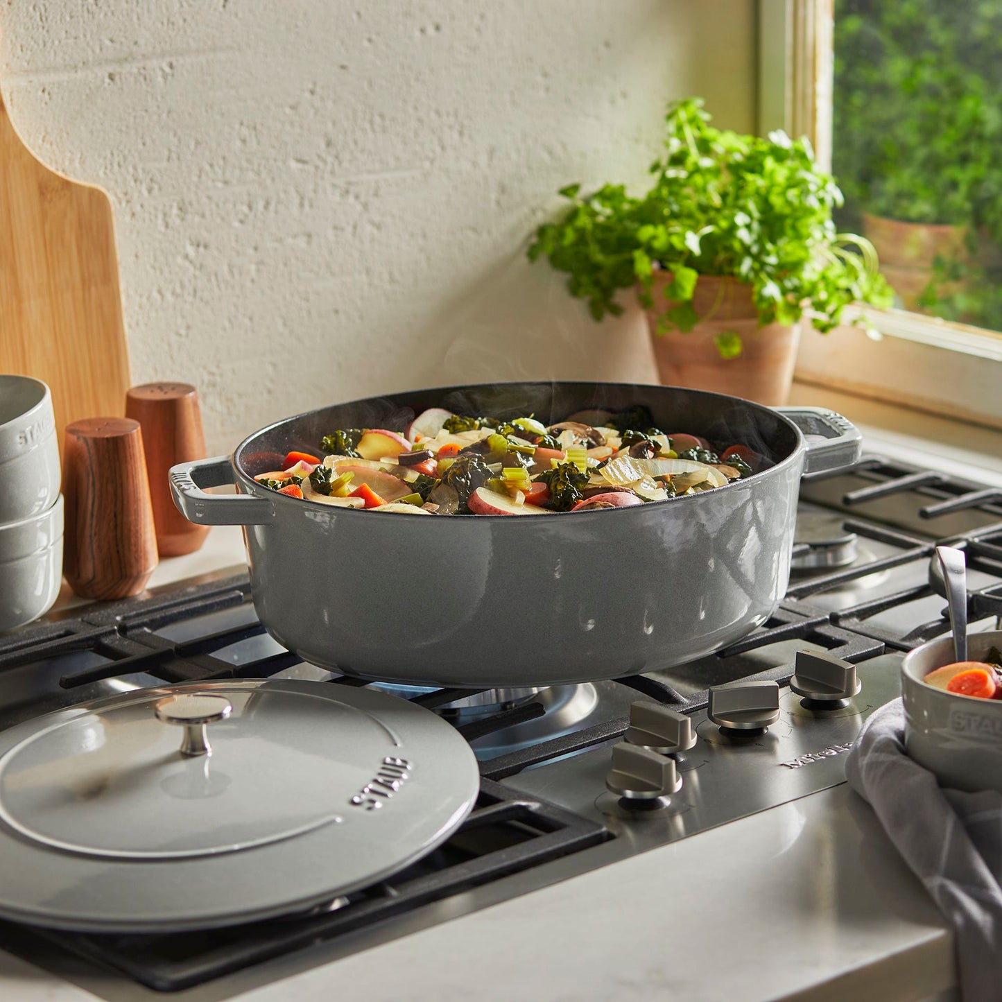Staub Cast-Iron Wide Oval Cocotte, 6.3QT