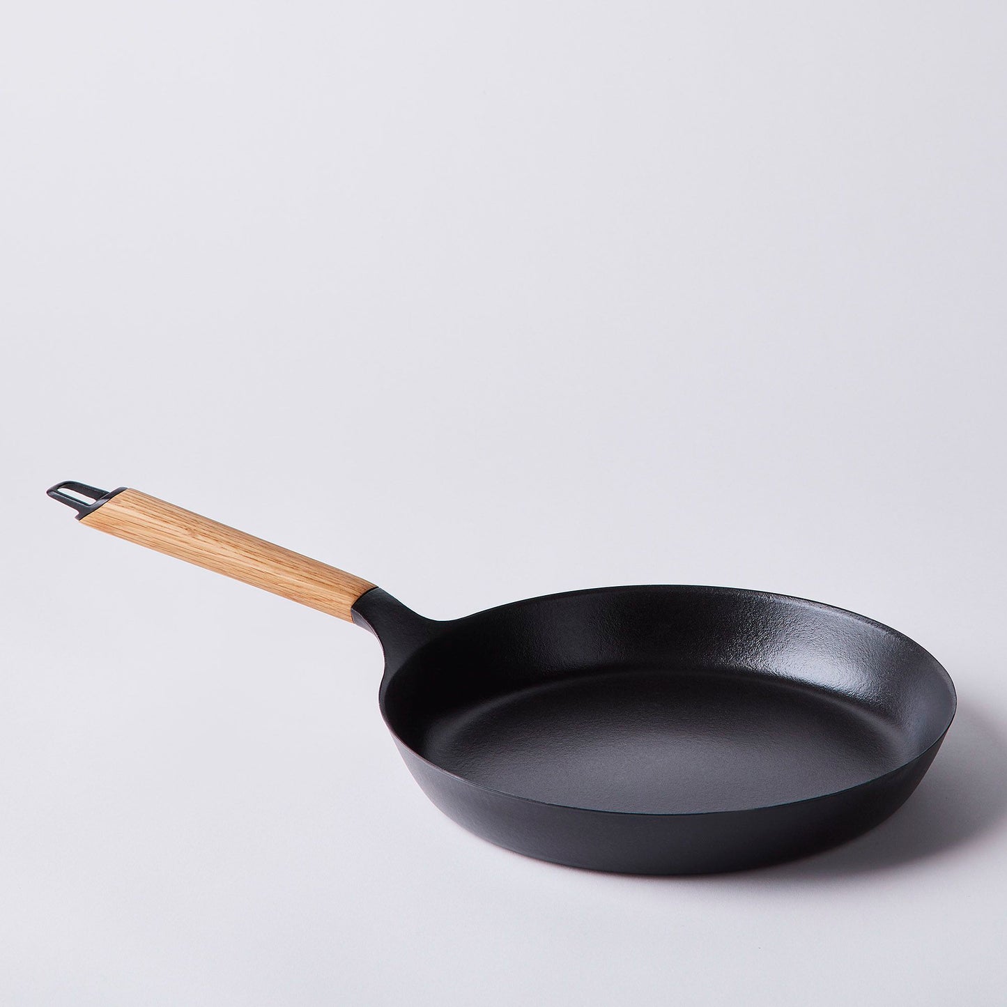 Vermicular Lightweight Japanese Cast-Iron Frying Pan