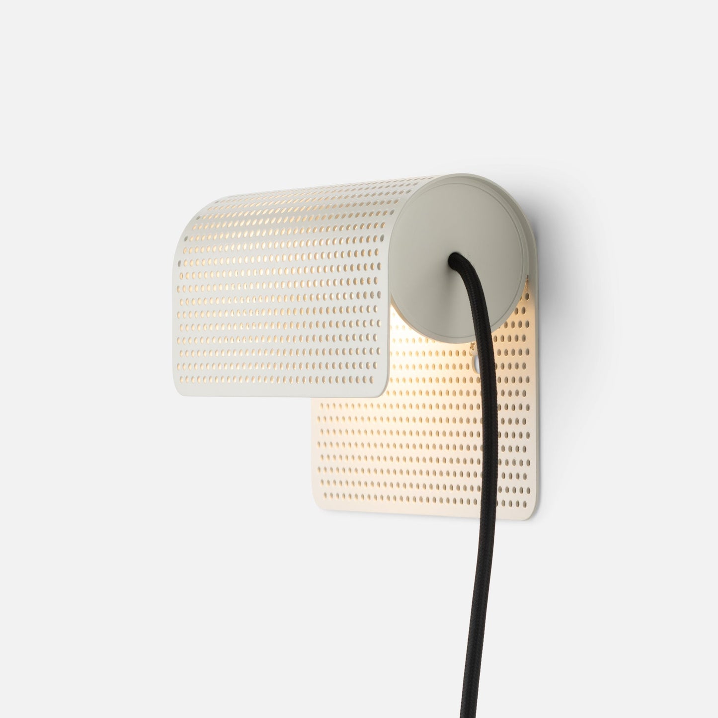 Swell Plug-In Sconce