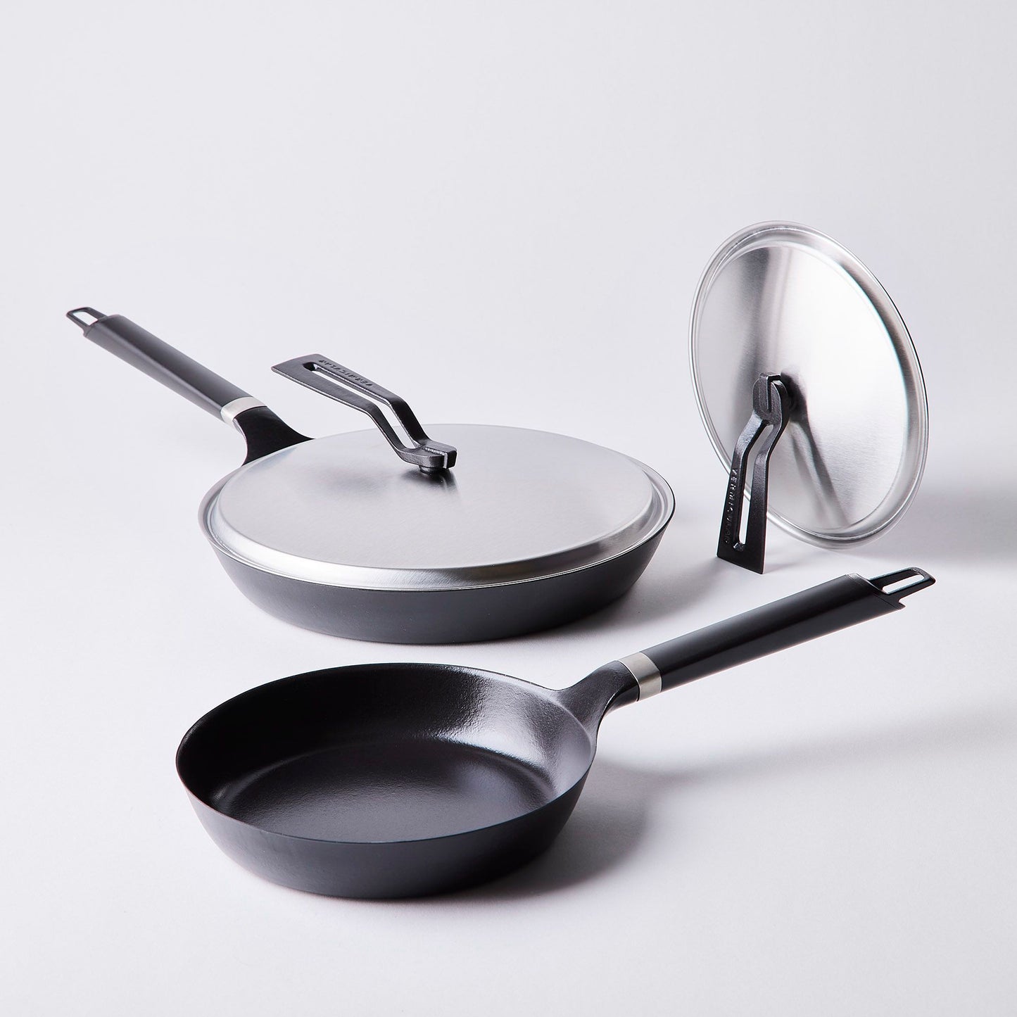 Vermicular Lightweight Japanese Oven-Safe Cast-Iron Frying Pan