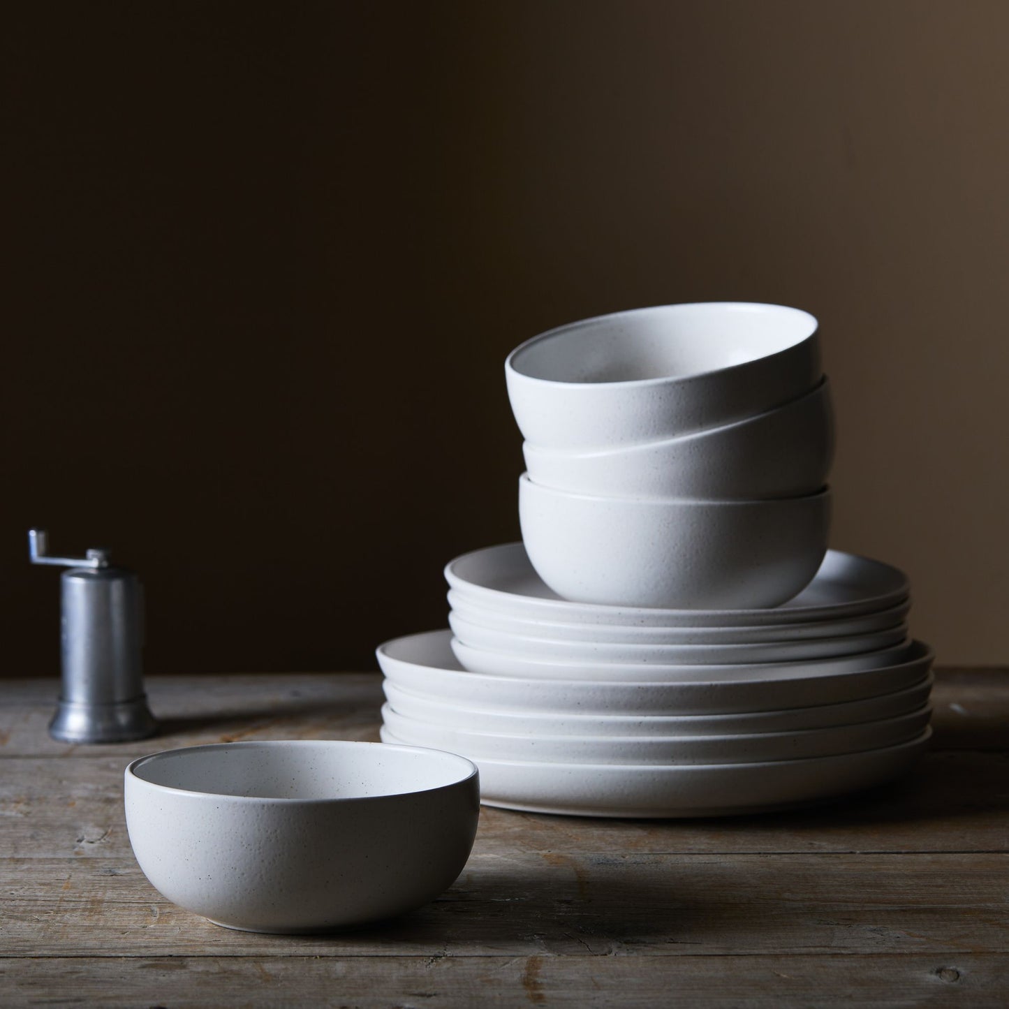 Modern Classic Ceramic Dinnerware