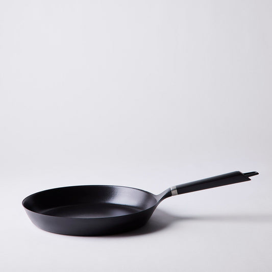 Vermicular Lightweight Japanese Oven-Safe Cast-Iron Frying Pan