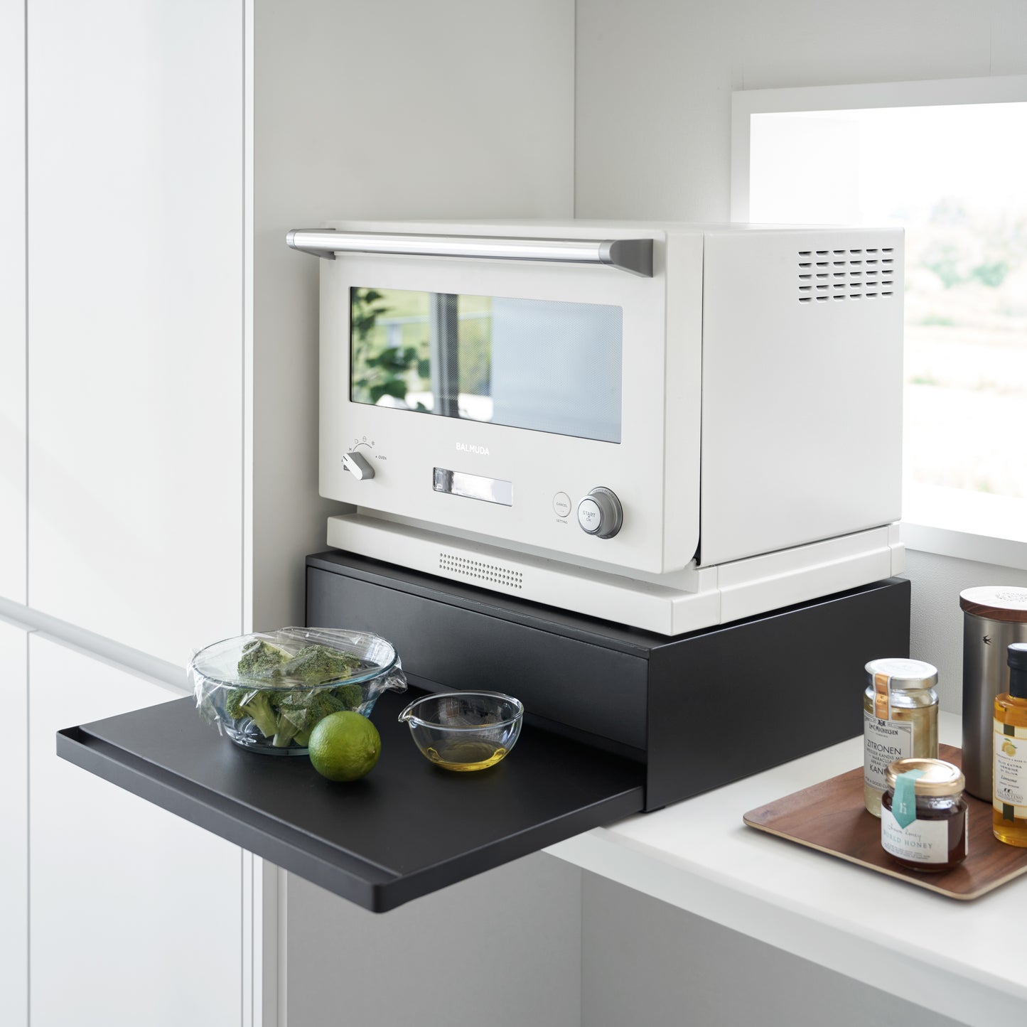 Countertop Drawer With Pull-Out Shelf