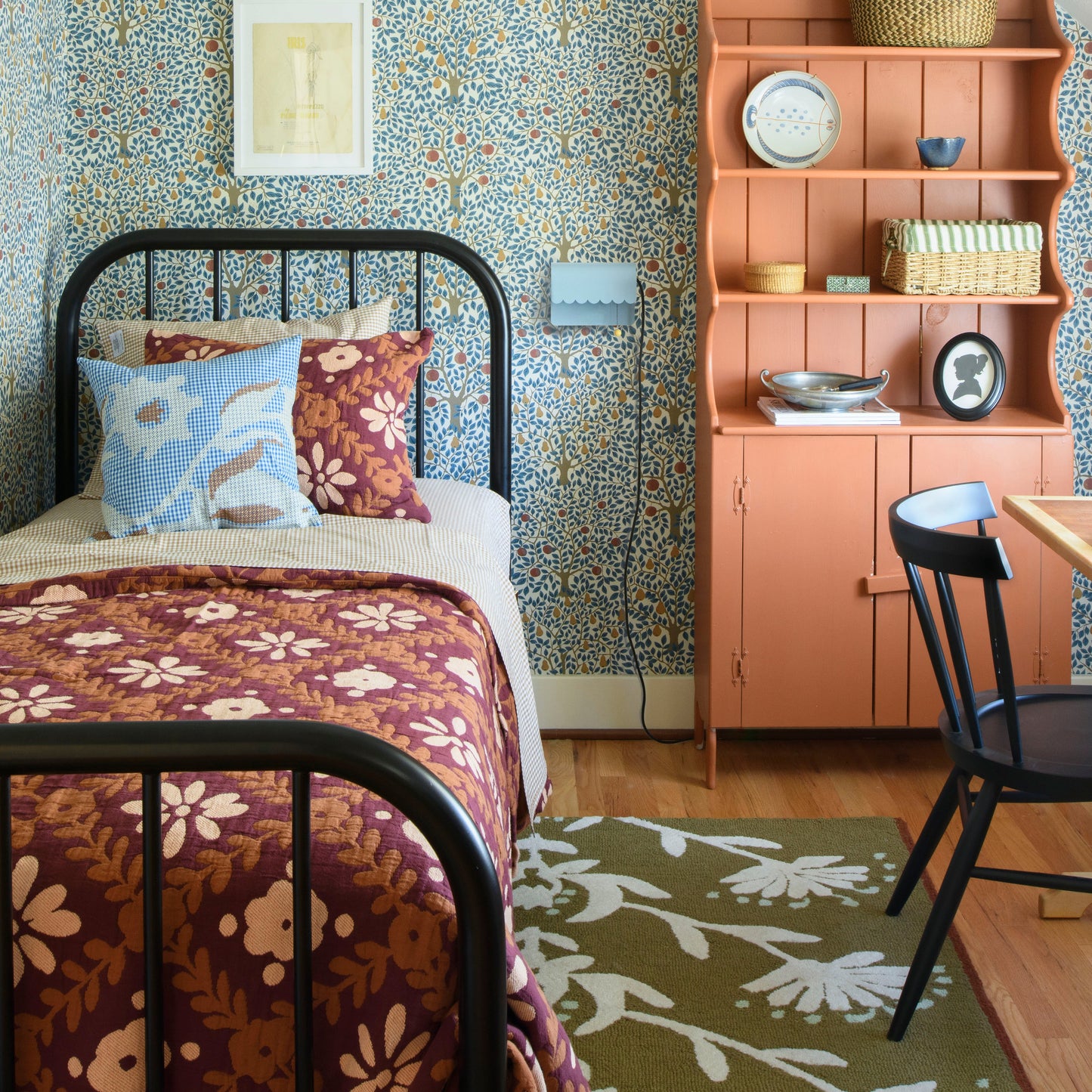 Dolores Plug-In Sconce