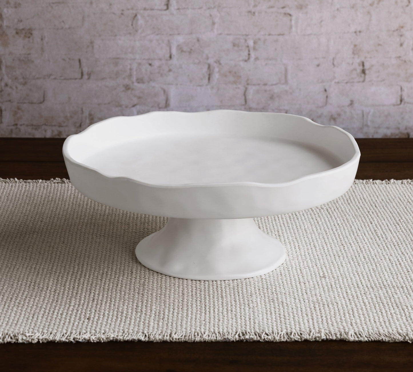 Vida Nube Round Pedestal Melamine Cake Stand