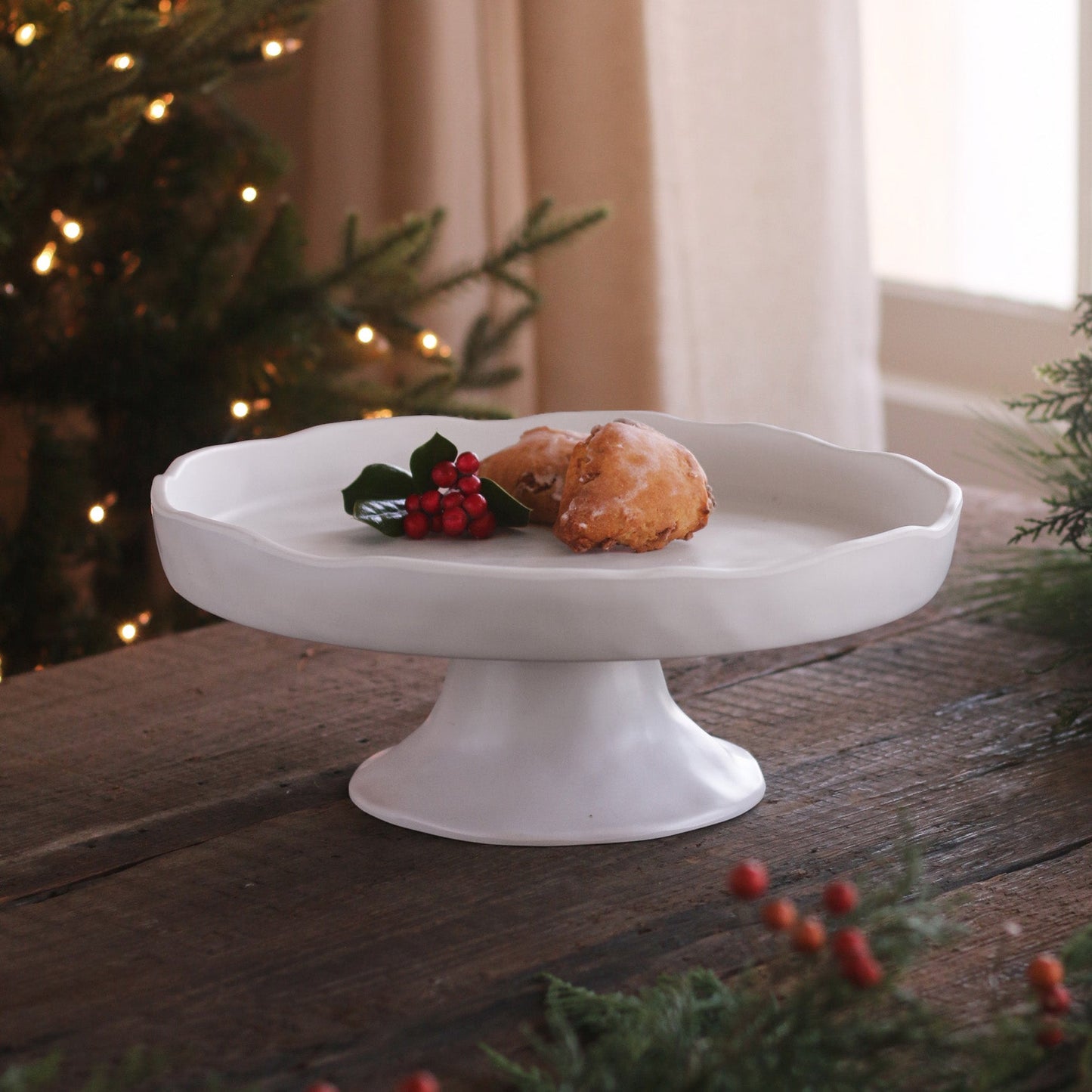 Vida Nube Round Pedestal Melamine Cake Stand