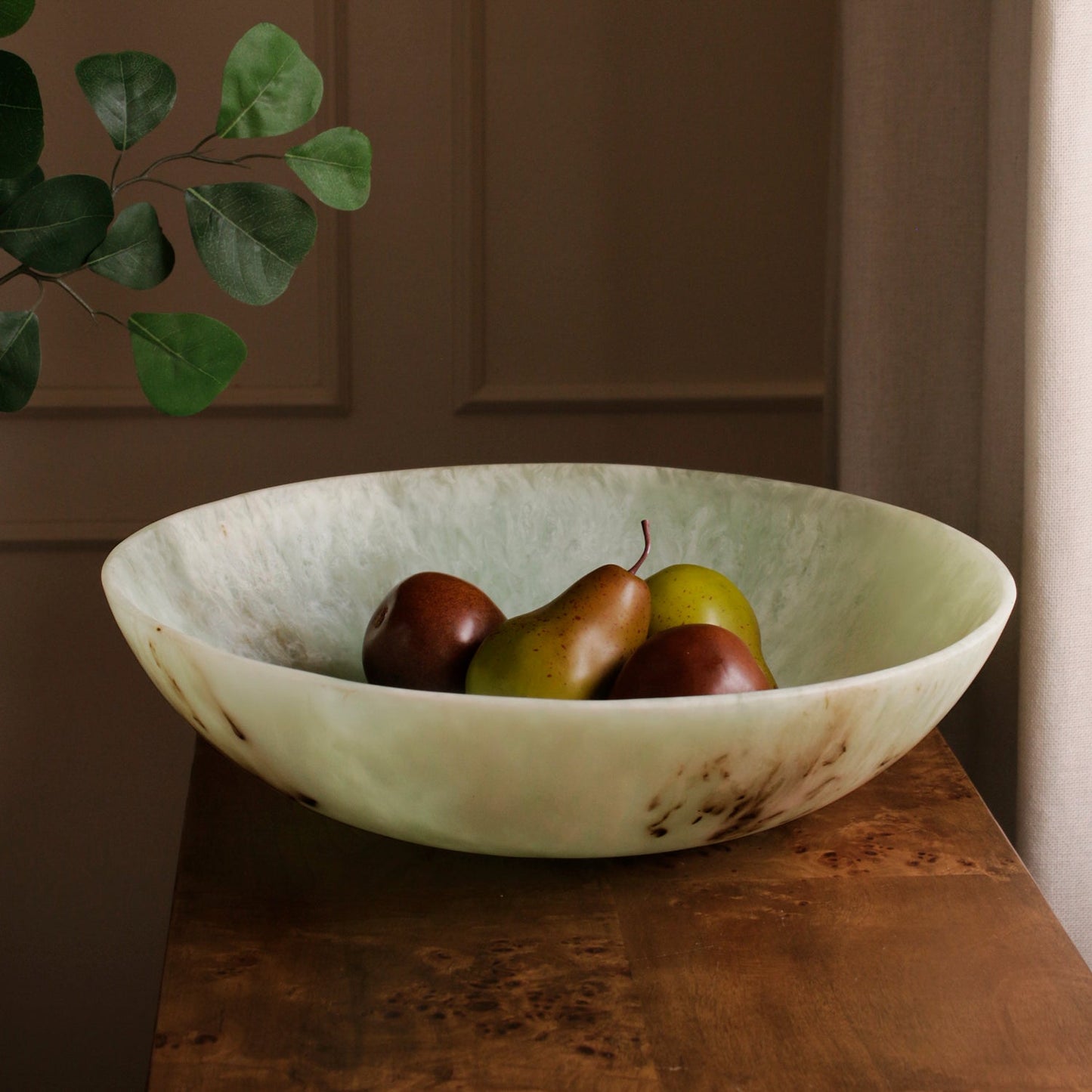 Resin Giada Centerpiece