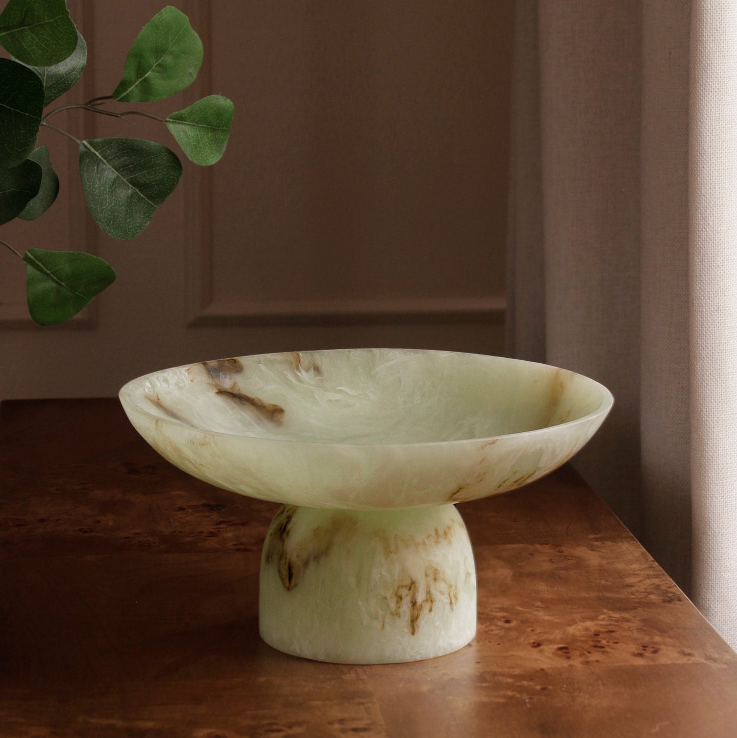 Resin Giada Medium Pedestal Bowl