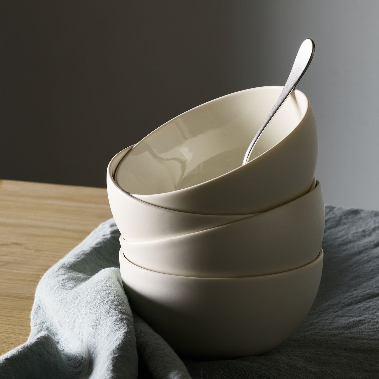 Porcelain Dinnerware & Serveware