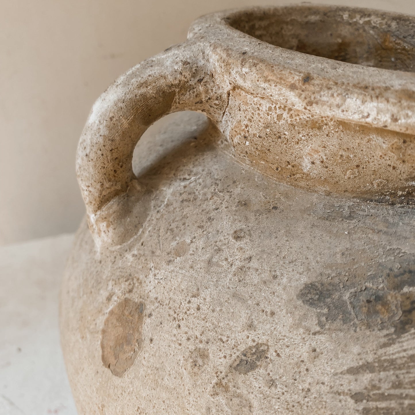 Maison Luna Sarin 9" x 10" Vessel