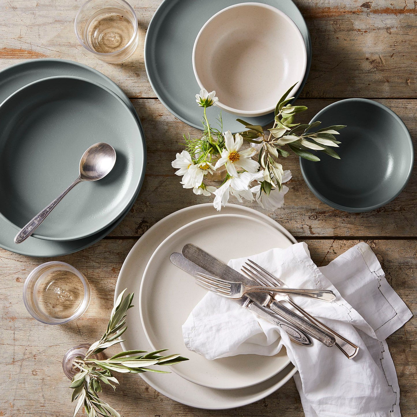 Modern Classic Ceramic Dinnerware