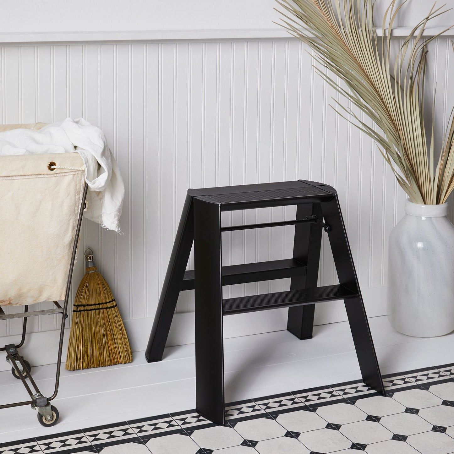 Hasegawa Lucano Lightweight Japanese Step Ladder
