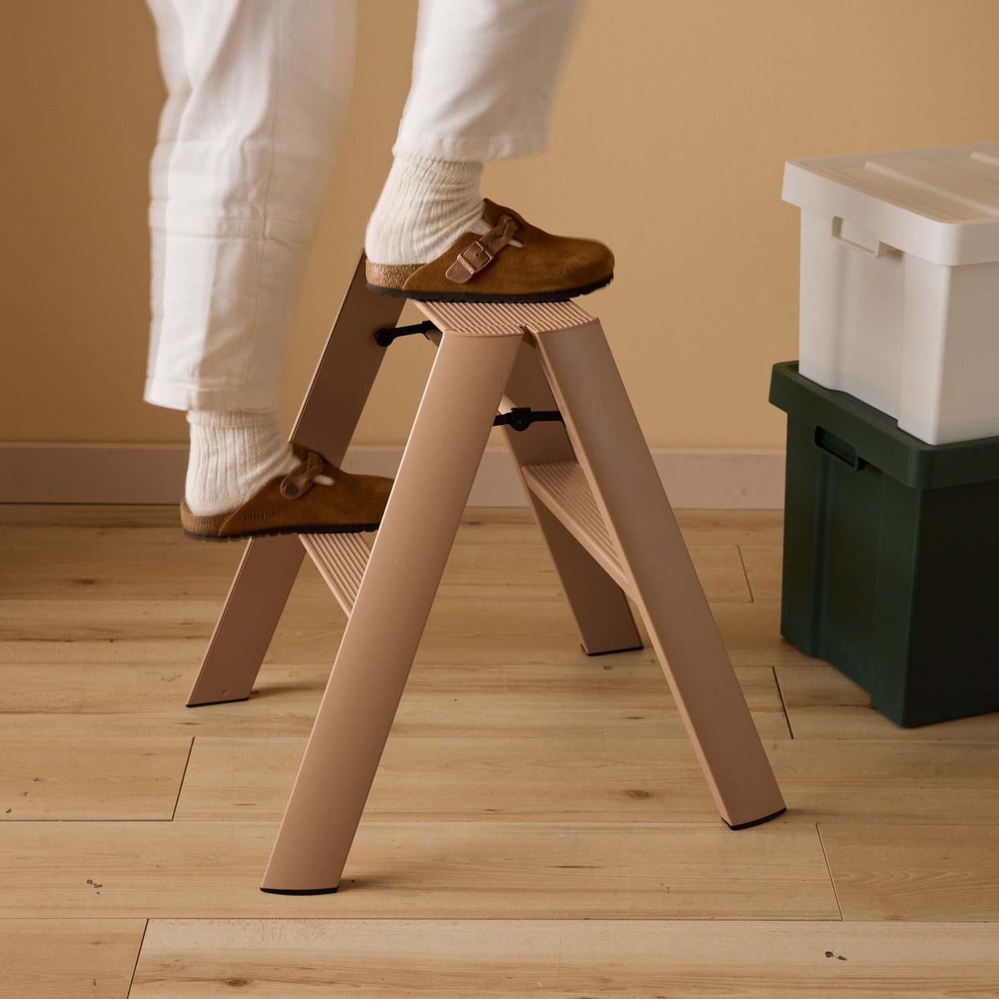 Hasegawa Lucano Lightweight Japanese Step Ladder