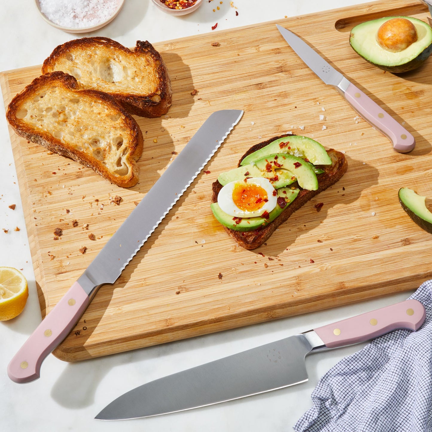 Five Two Essential Serrated Bread Knife