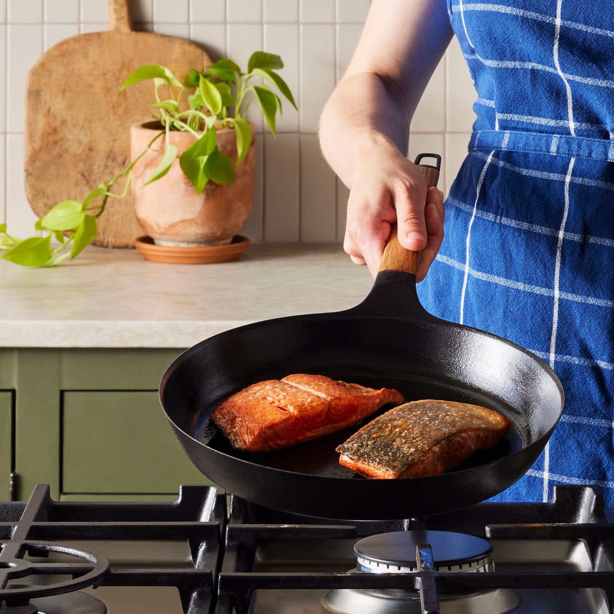 Vermicular Lightweight Japanese Cast-Iron Frying Pan