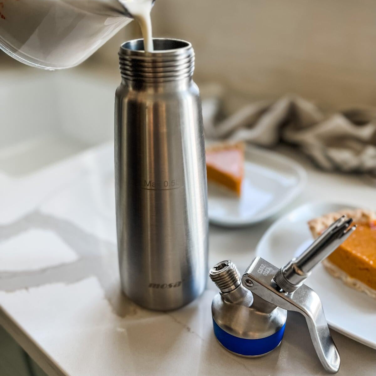 Frieling 0.5L Cream Whipper and 10-pack Charger Set