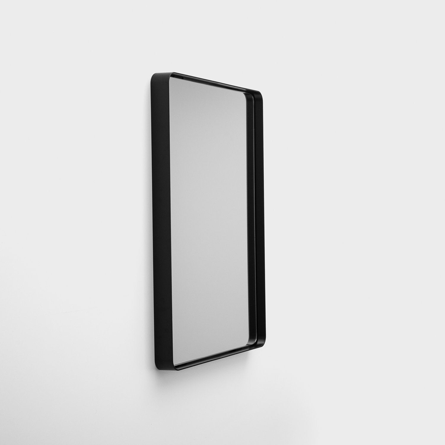 Leo Mirror::satin black::hover