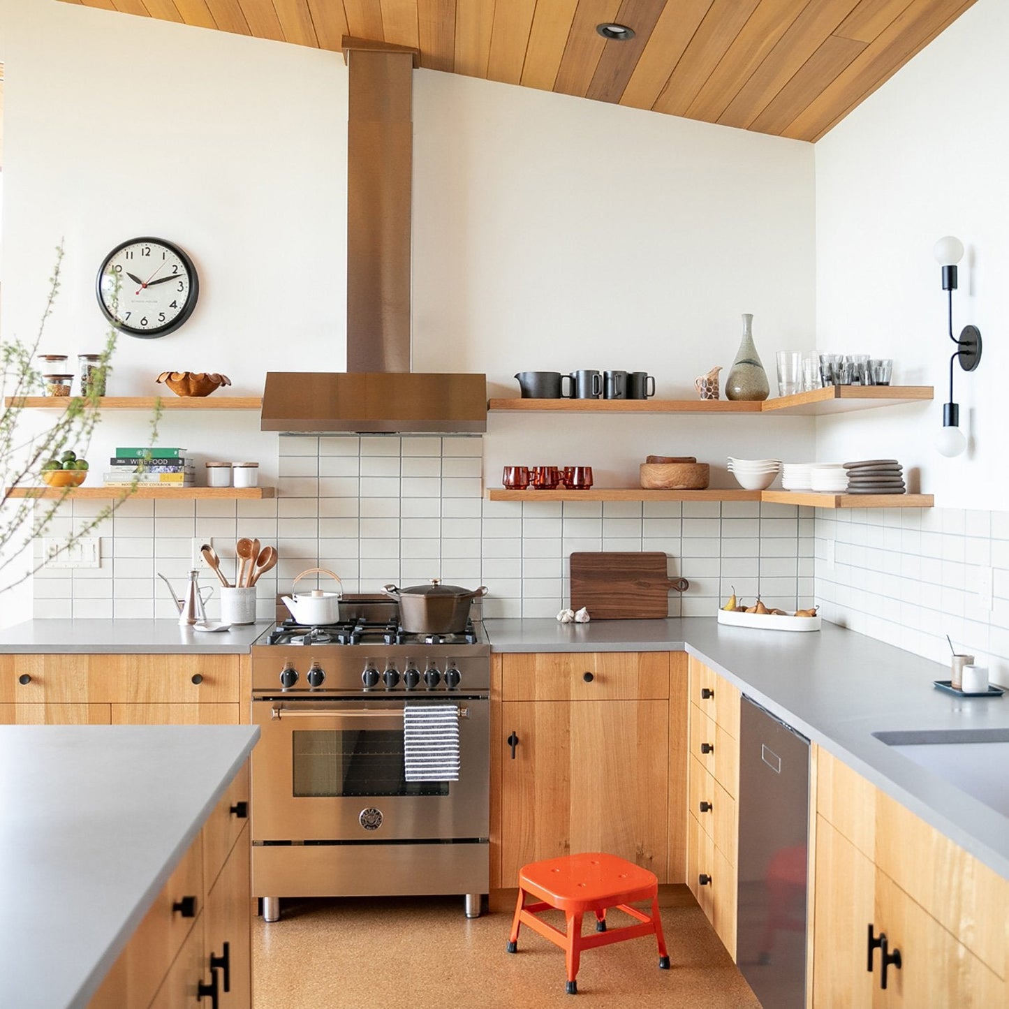 Schoolhouse Utility Stool 10"::Persimmon-Gloss::Hover