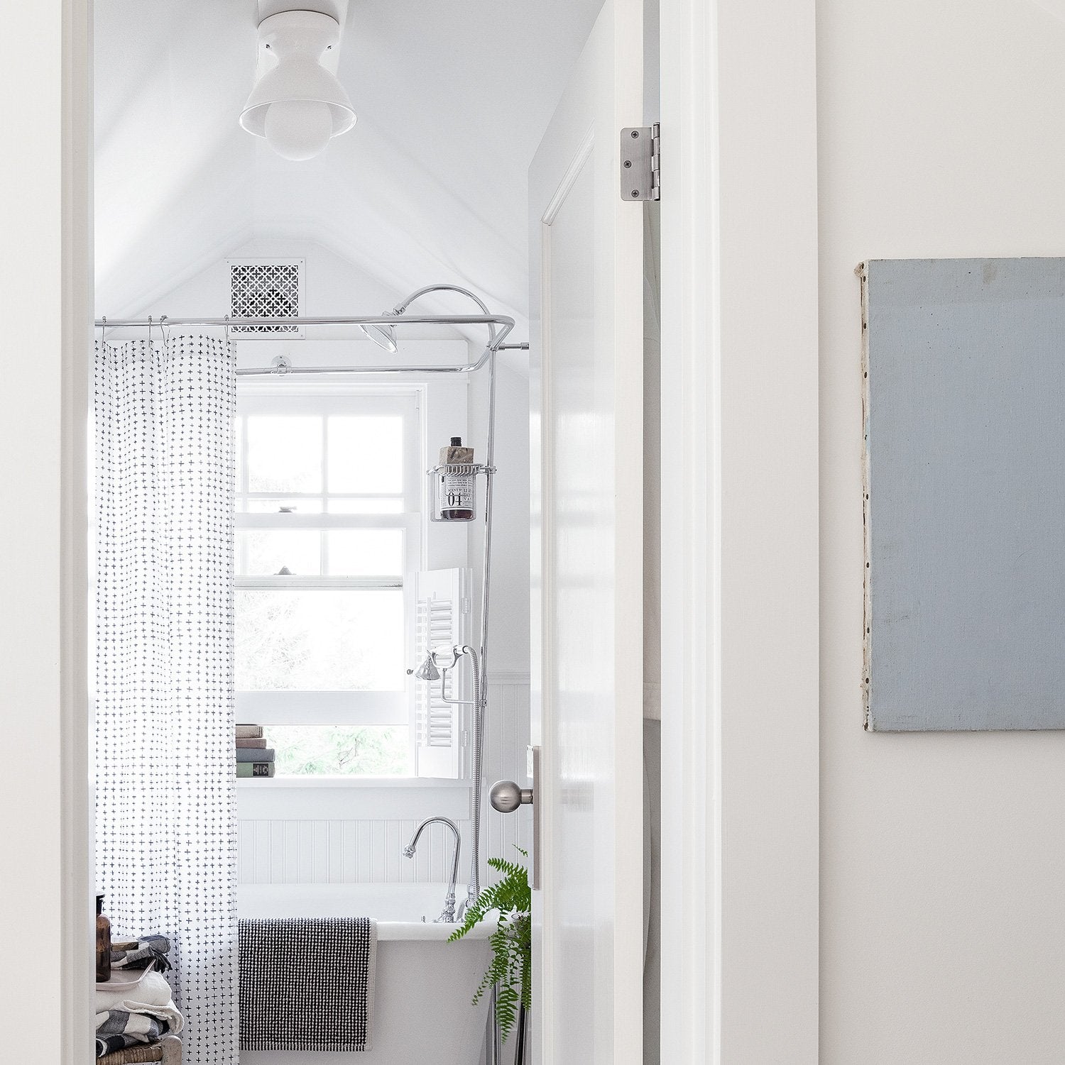 Alabax Large::White::Hover