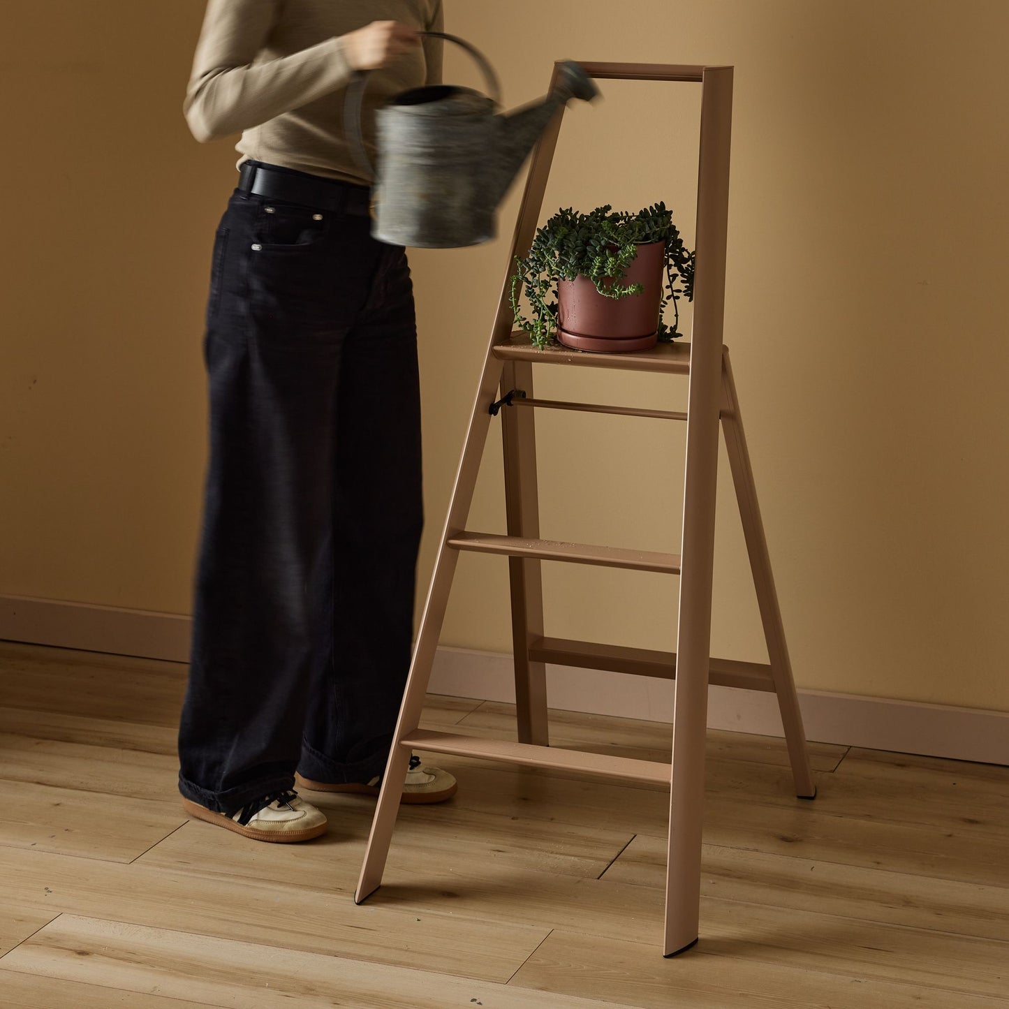 Hasegawa Lucano Lightweight Japanese Step Ladder