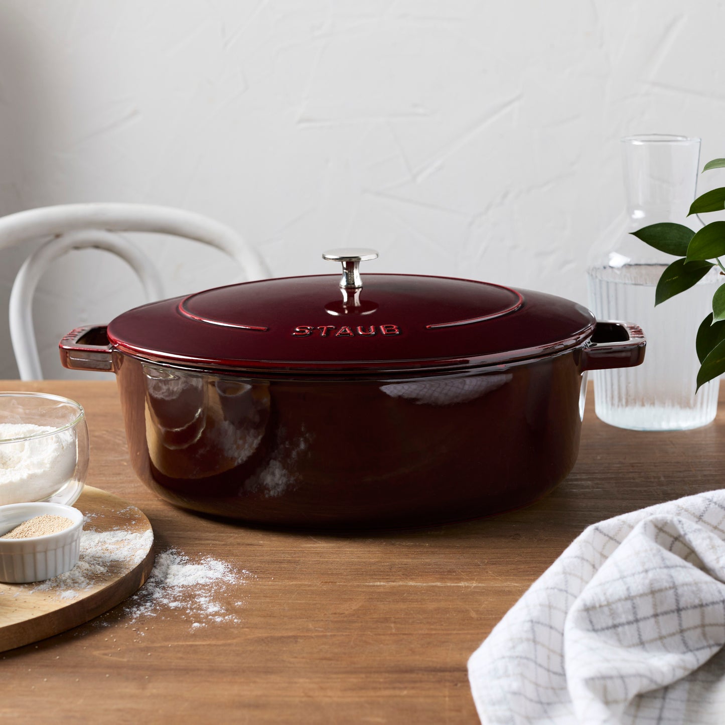 Staub Cast-Iron Wide Oval Cocotte, 6.3QT