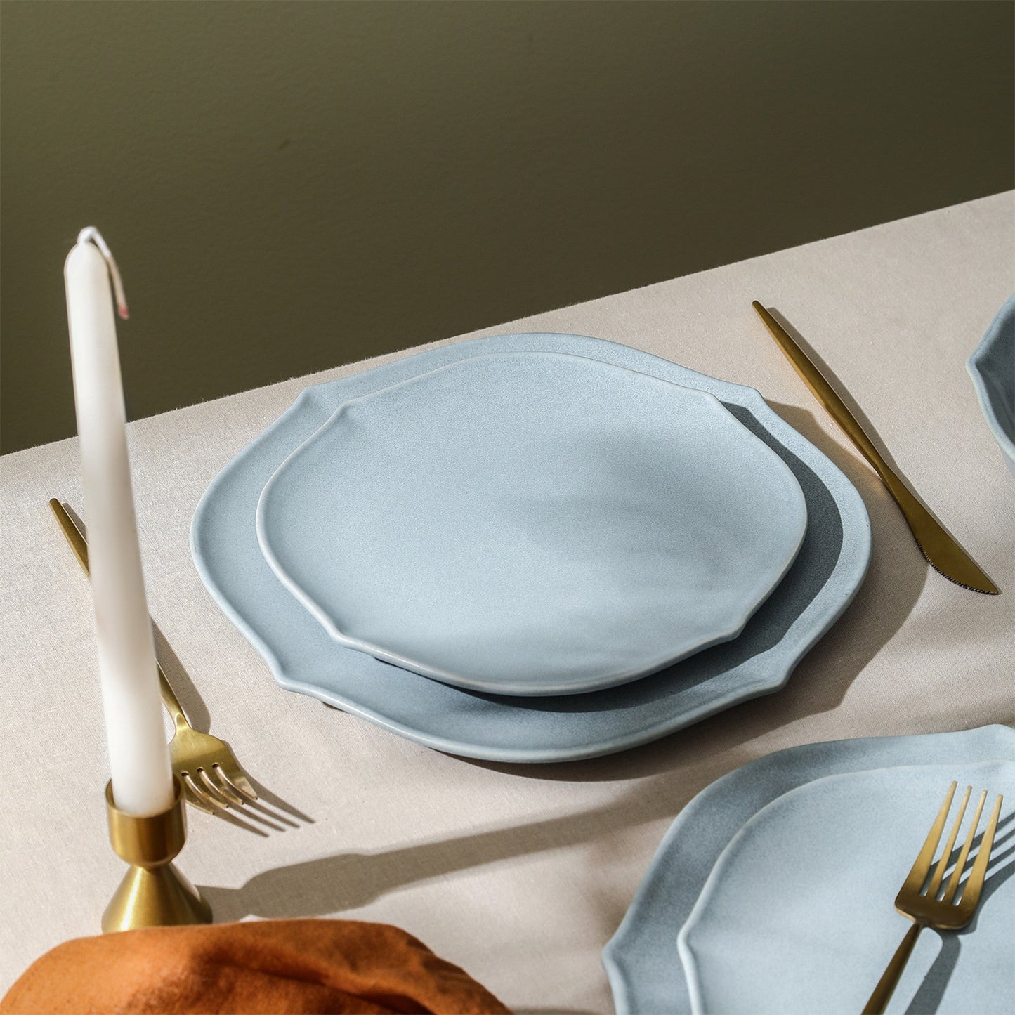Baskerville Stoneware Dinnerware Set - Light Blue