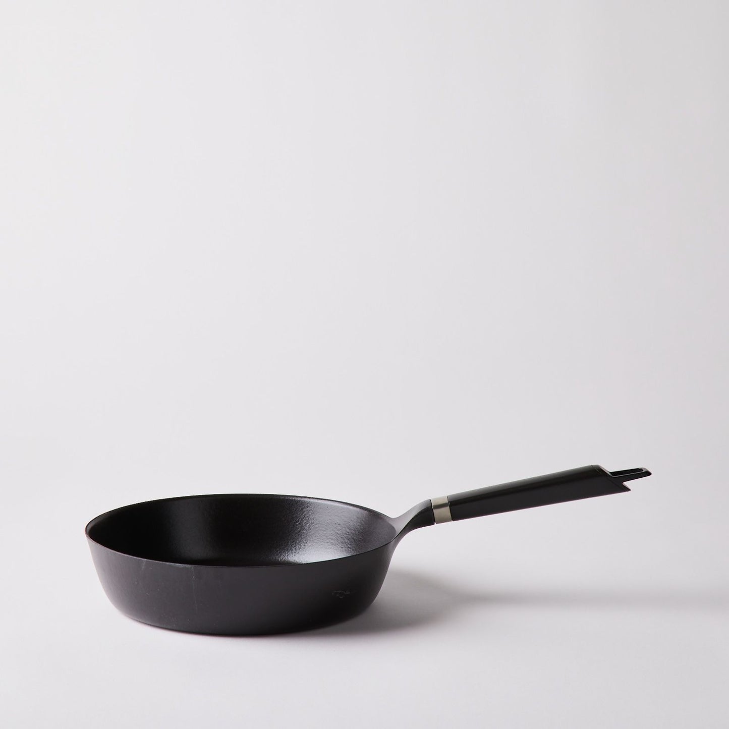 Vermicular Lightweight Japanese Oven-Safe Cast-Iron Frying Pan