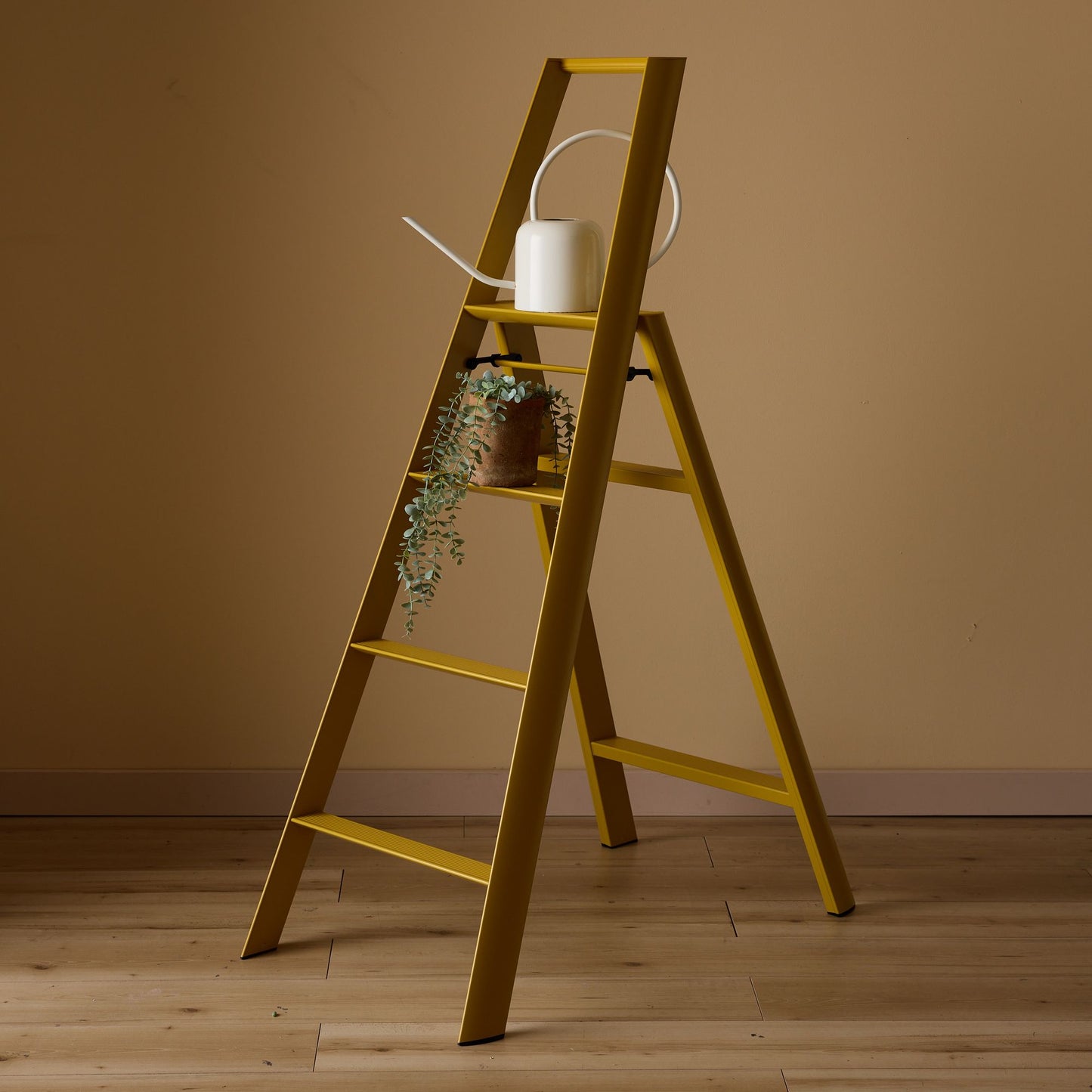 Hasegawa Lucano Lightweight Japanese Step Ladder