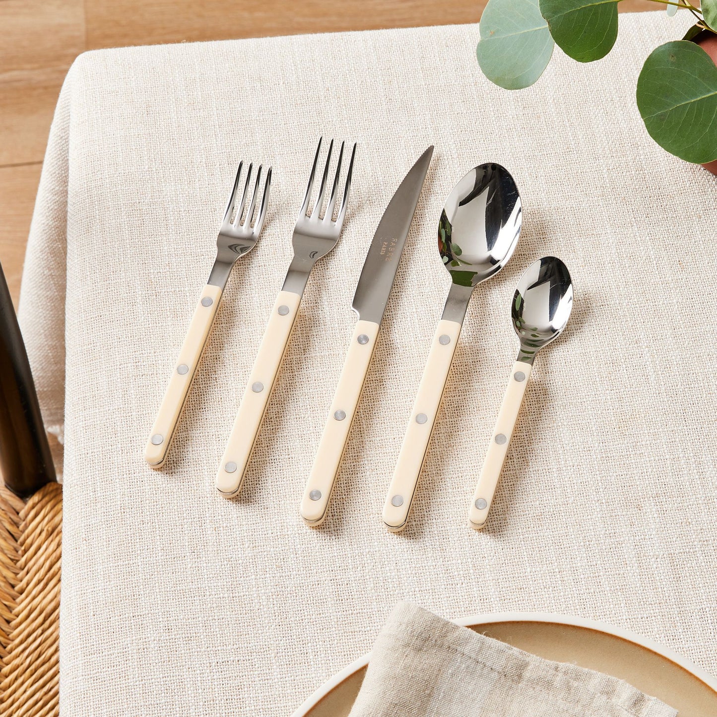 Bistrot Shiny-Finish French Flatware