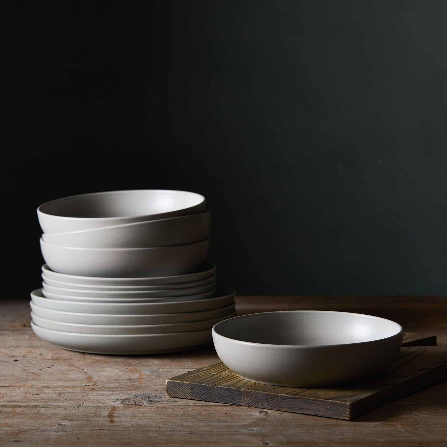 Modern Classic Ceramic Dinnerware