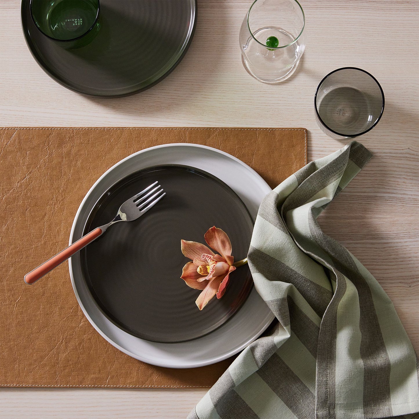 Essential Stoneware Dinnerware