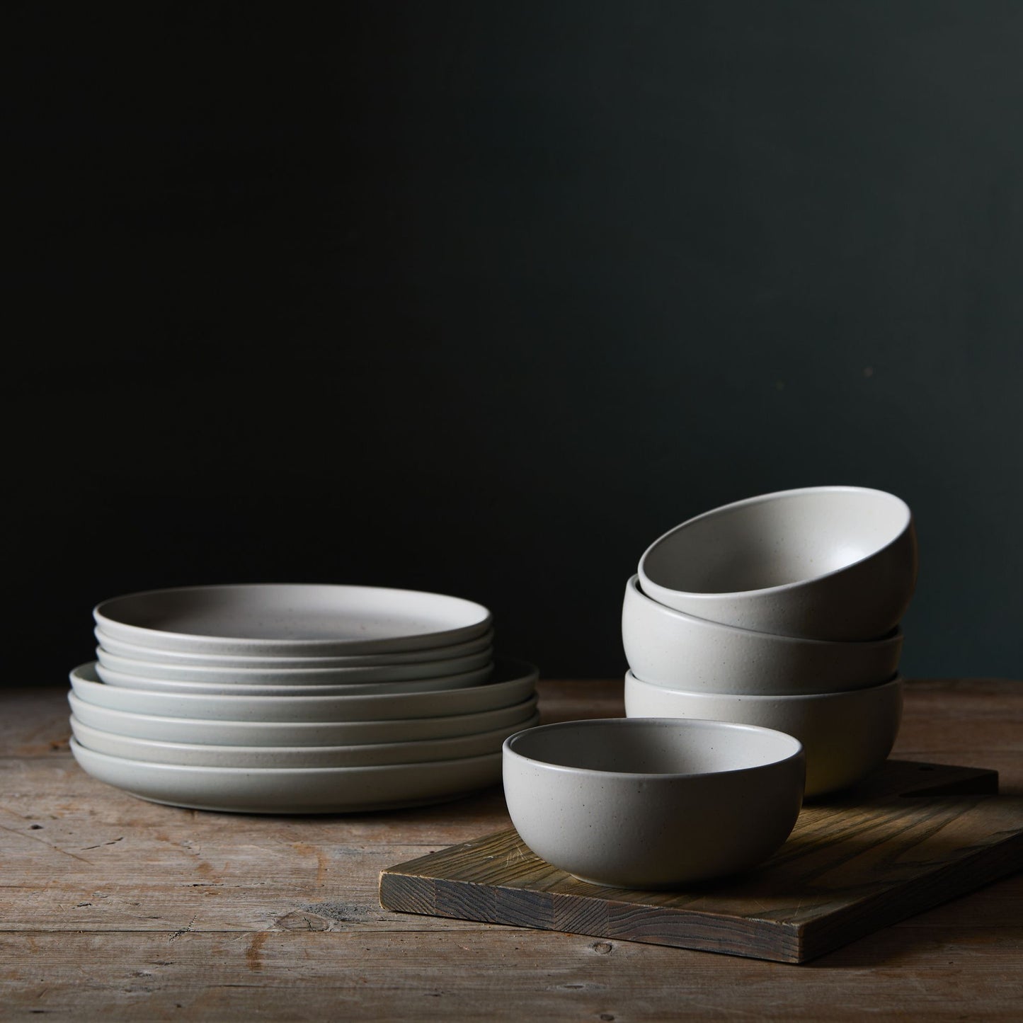 Modern Classic Ceramic Dinnerware