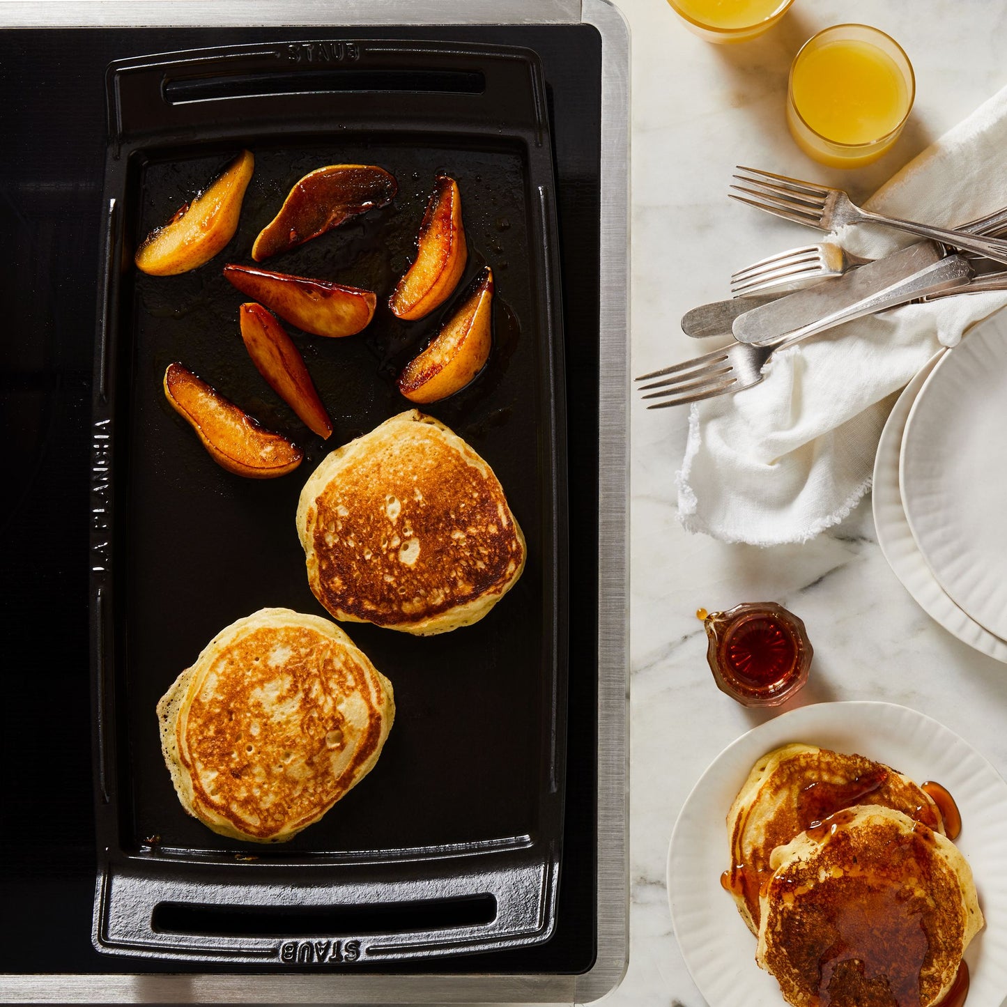 Staub Enameled Cast-Iron Double-Burner Griddle & Plancha