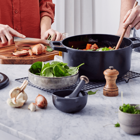 Alva Nori Cast-Iron Mortar & Pestle