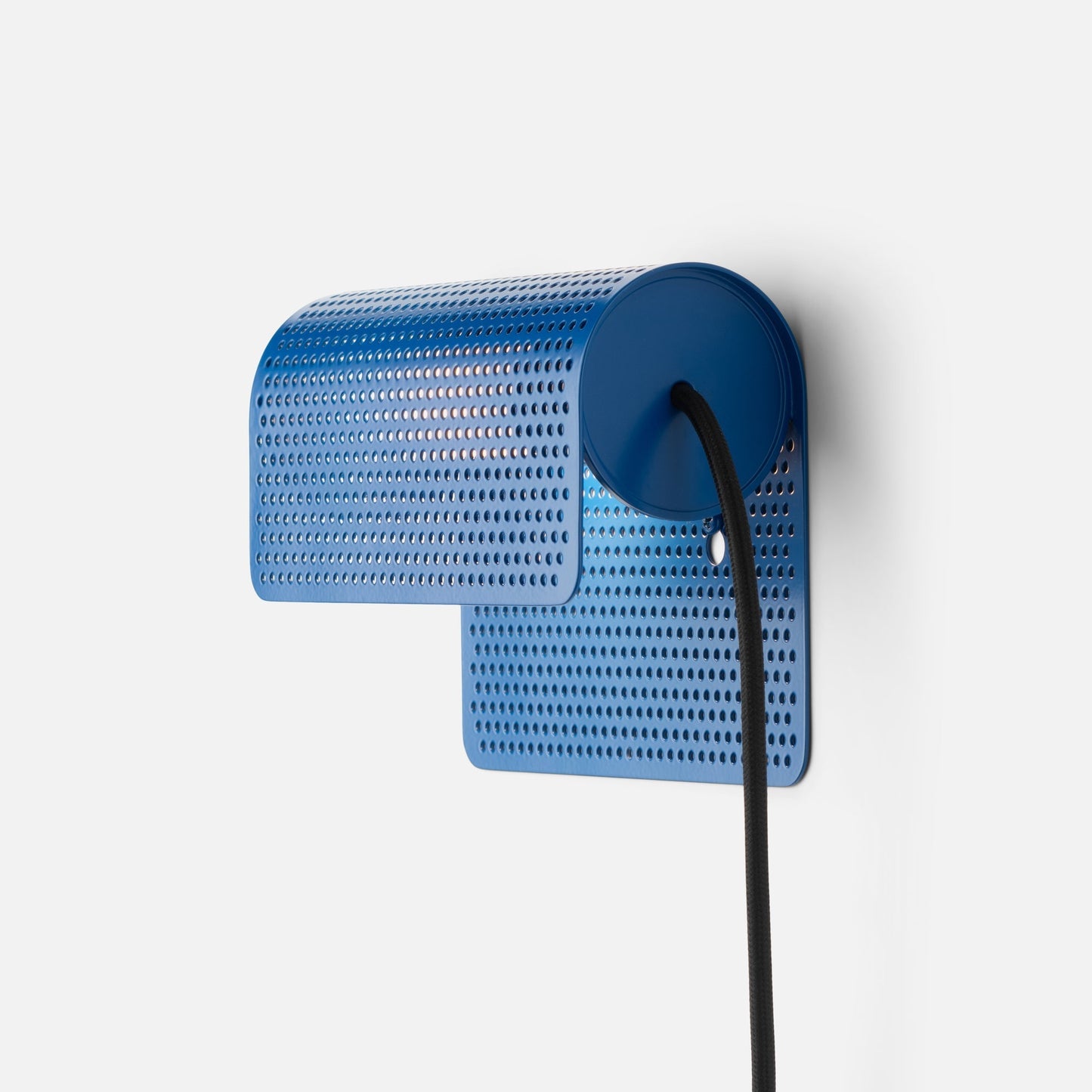 Swell Plug-In Sconce